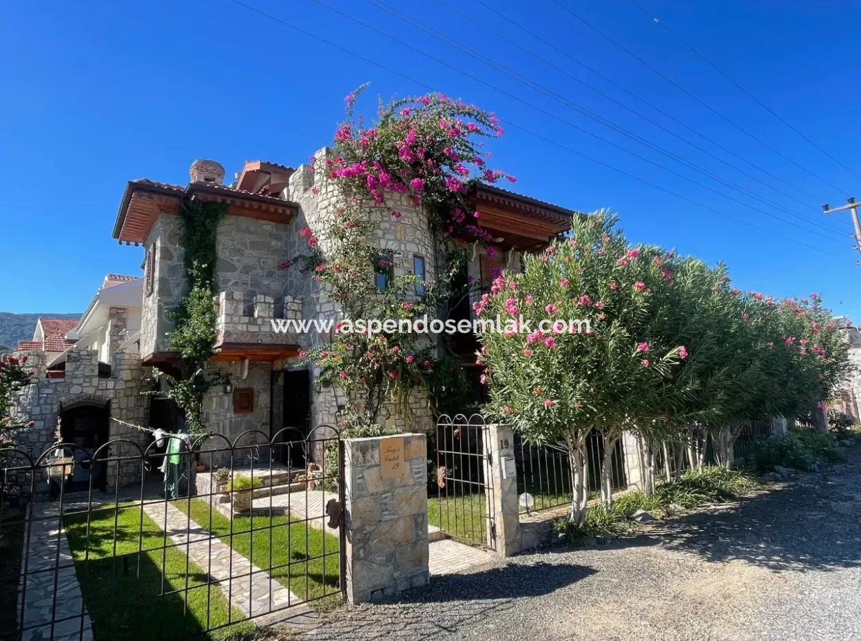 Steinvilla Zum Verkauf Auf Einem 580M2 Großen Grundstück In Gulpinar, Dalyan