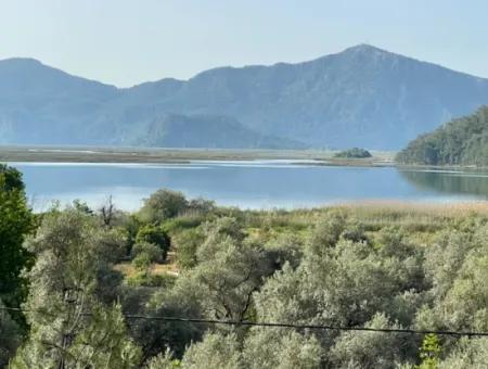 6.821M2 Dorfhaus Zum Verkauf Mit Blick Auf Den Çandir See