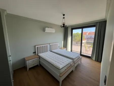 Dalyan Merkezde 230M2 5+1 Satılık Villa