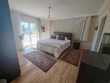 Dalyan'da 1015M2  Arsa İçinde 4+1 Satılık Villa