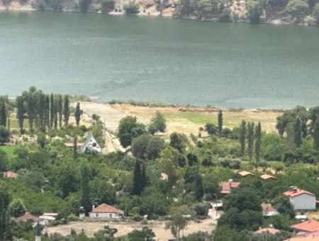 Çandır'da Göl Deniz Manzaralı Satılık Arsa